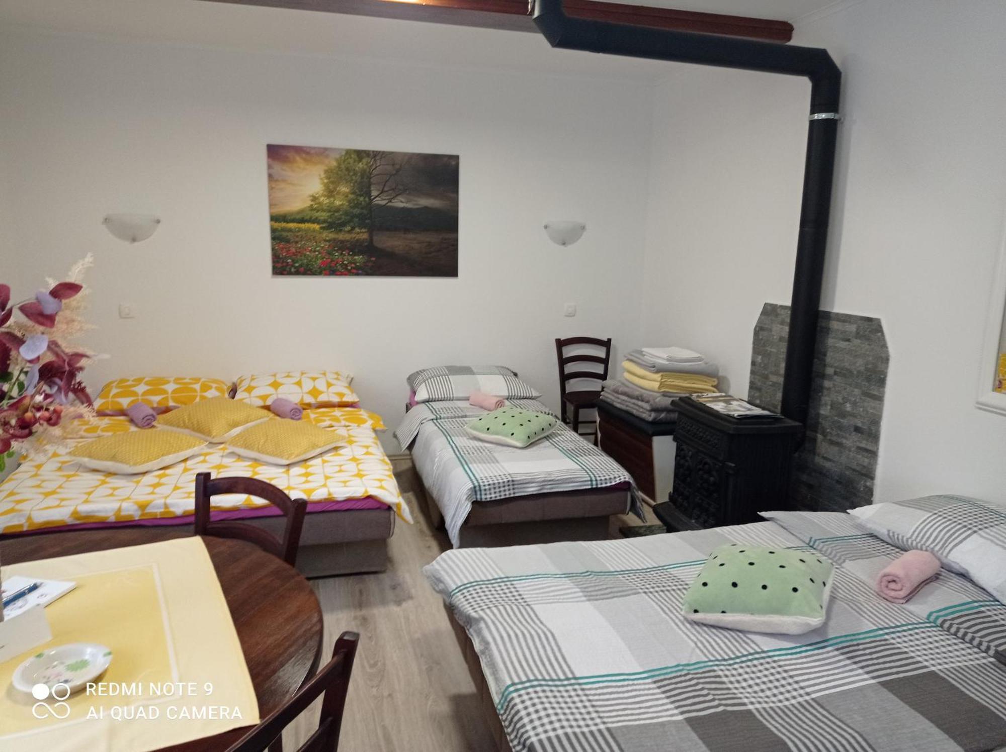 Studio Apartman Sonja Otočac Екстериор снимка